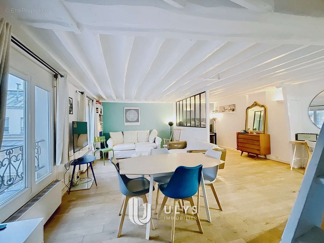 Appartement à PARIS-8E