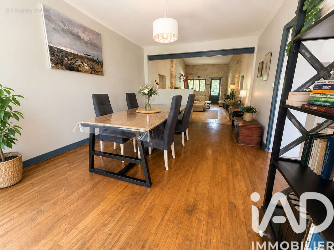 Maison 181 m² à Tourriers  - photo 2