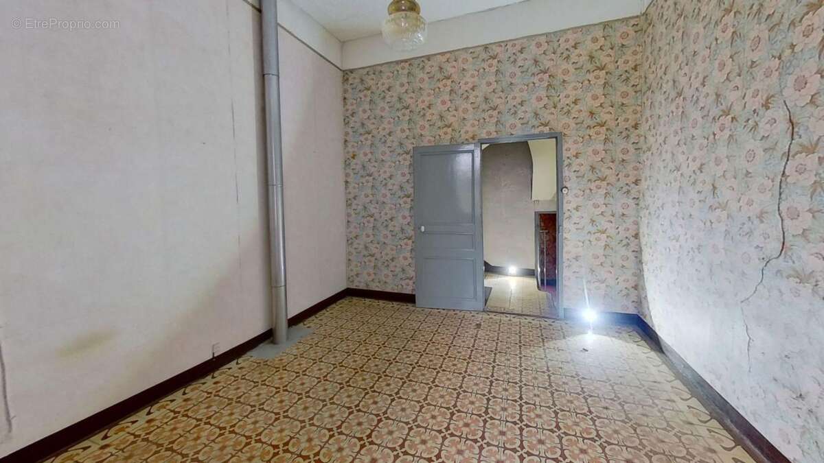 Maison à LEZIGNAN-CORBIERES