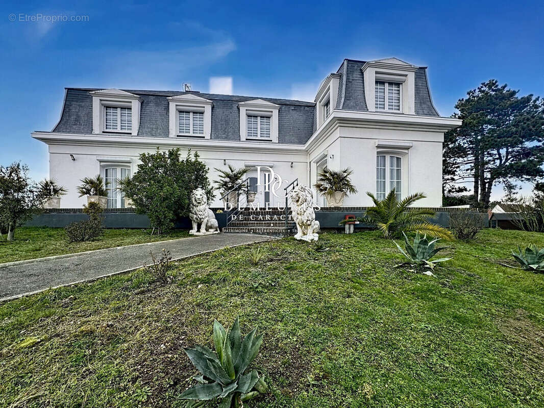 Maison 230 m² à Berck  - photo 2