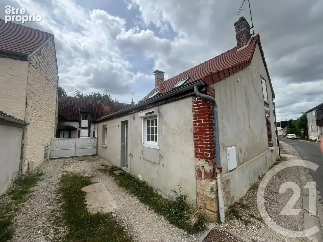 Maison à MALAY-LE-GRAND