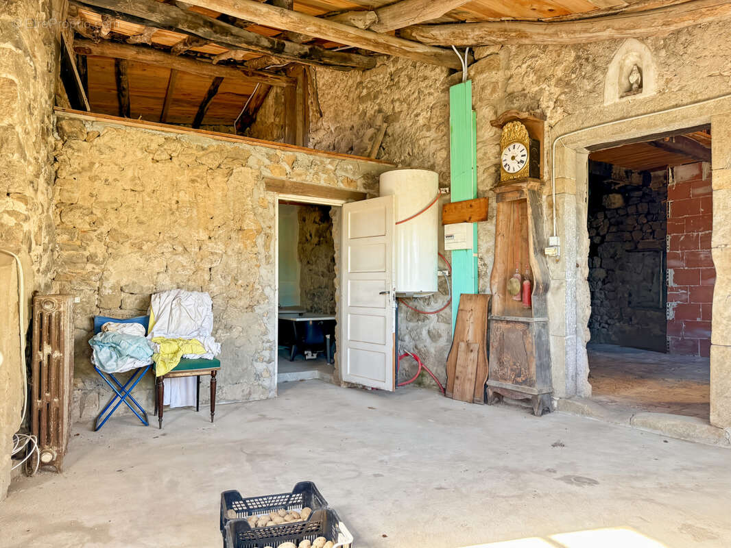 Maison à CHAZEAUX