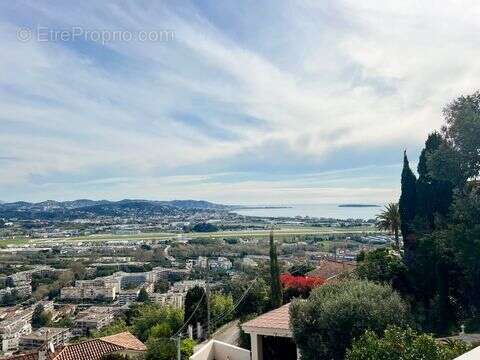 Maison à MANDELIEU-LA-NAPOULE