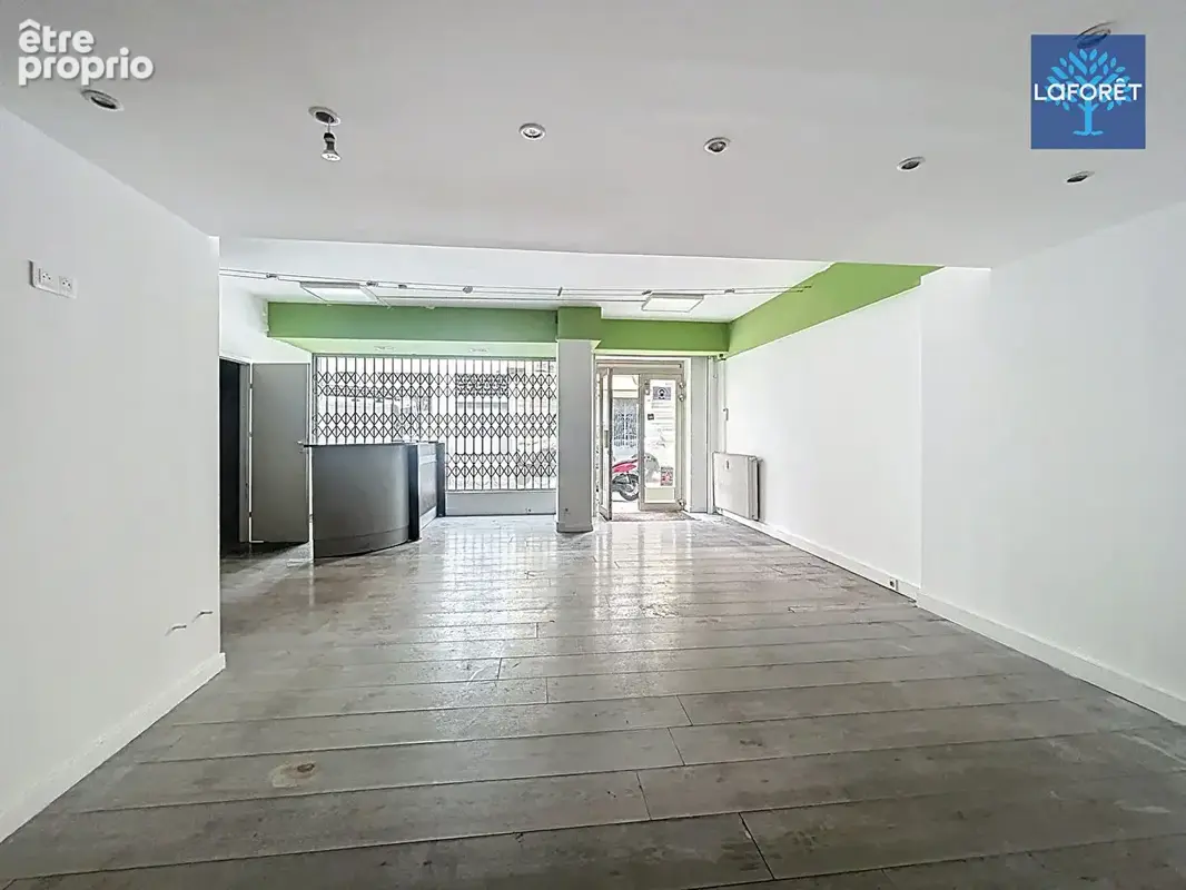 Local commercial Nice 71 m2 - photo 2