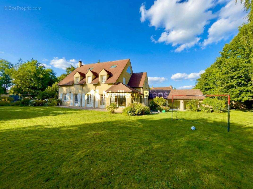 Maison à FEUCHEROLLES