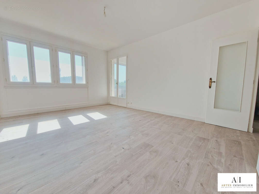 Appartement 69 m² à Montelimar  - photo 9