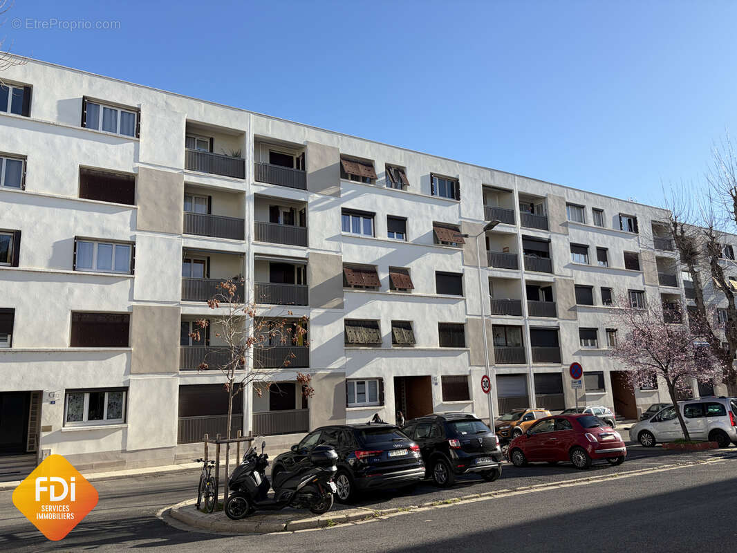 Mas Drevon - lot de 3 garages - photo 3