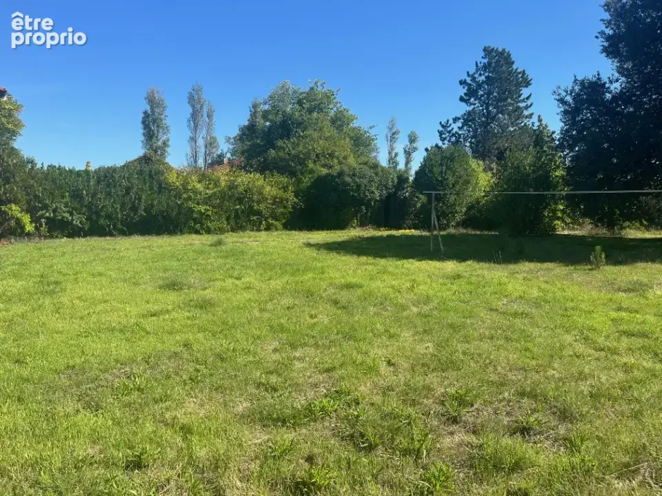 Terrain à MONTELIMAR