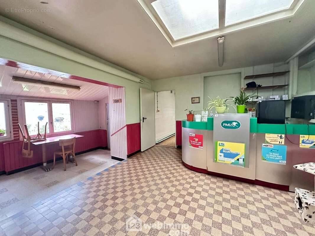 Avec une partie jeux et wc - Maison à CRECY-SUR-SERRE