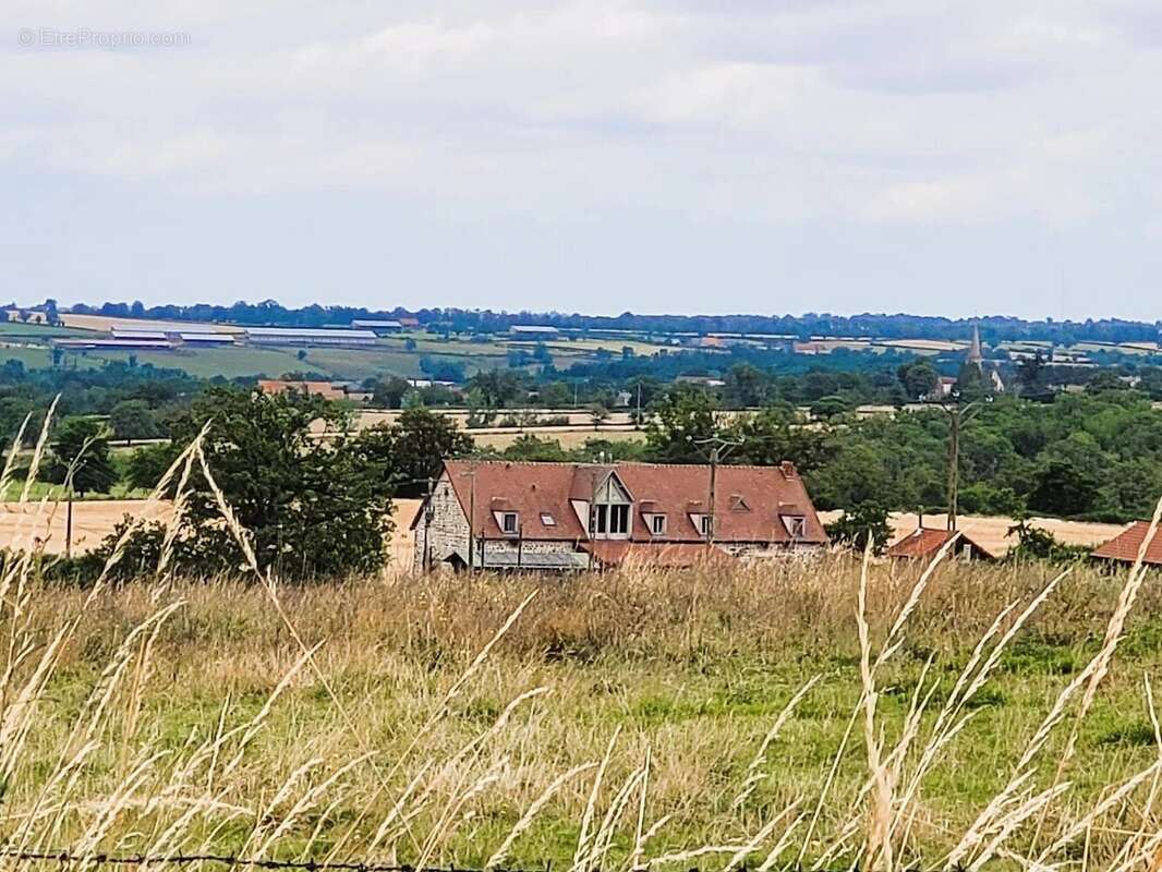 Maison à BEAUNE-D&#039;ALLIER