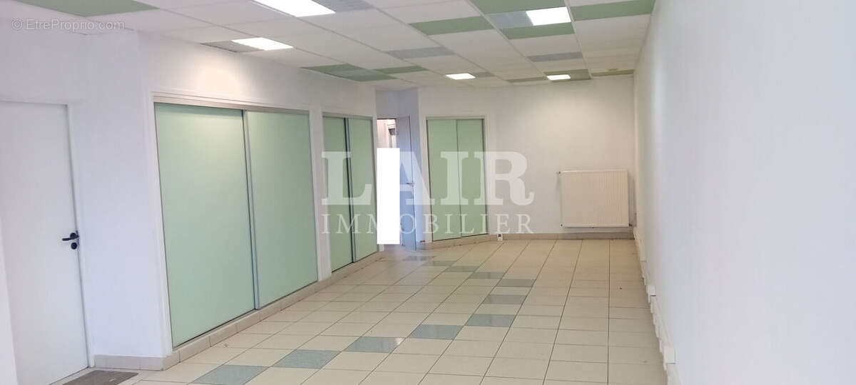 Commerce à CONDE-SUR-SARTHE