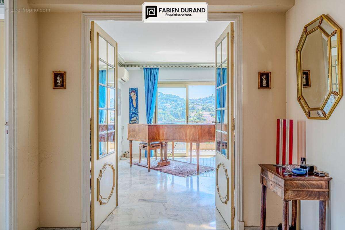 Superbe 4 pièces dernier étage vue panoramique sur tout Cannes avec garage - photo 6