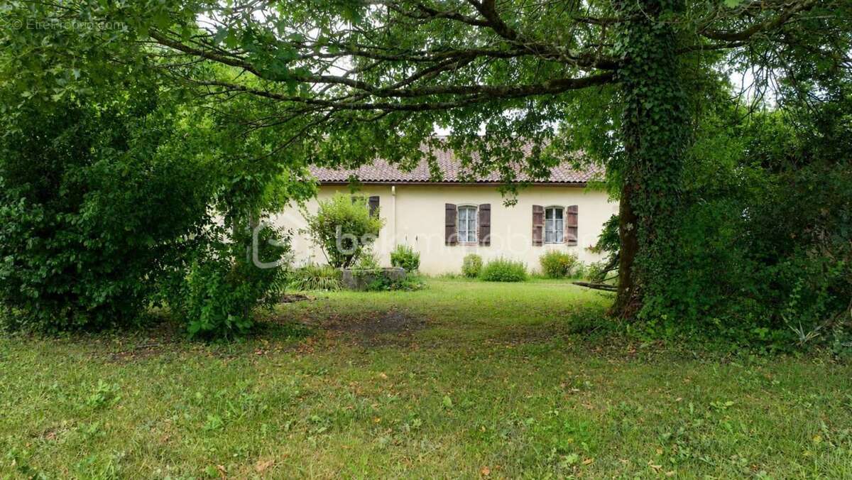 Situé à la campagne, ancien corp de ferme à rénover - photo 13