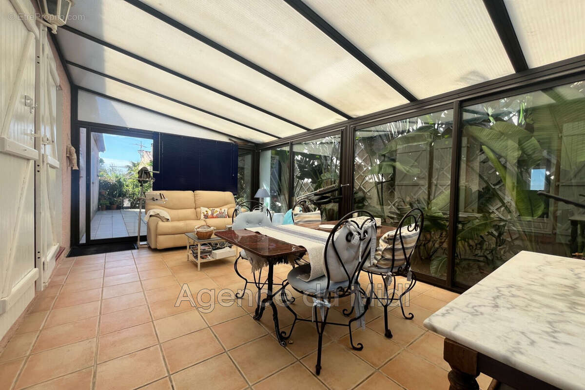 Maison 113 m² à Caves  - photo 6