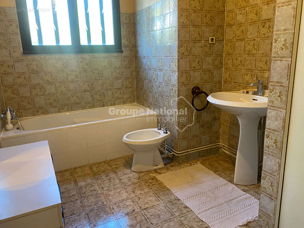 Maison à SAINT-MARTIN-DE-CRAU