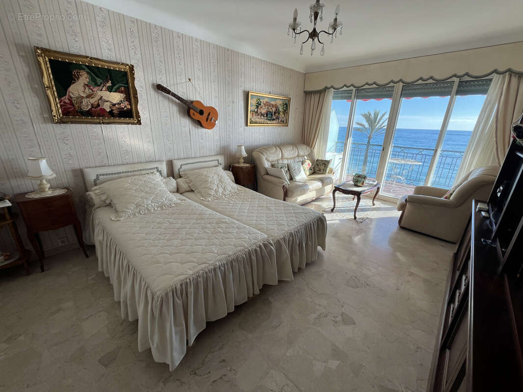 Appartement à ROQUEBRUNE-CAP-MARTIN