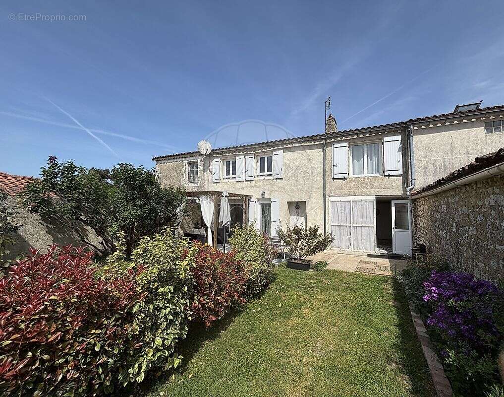 Maison à SABLONCEAUX