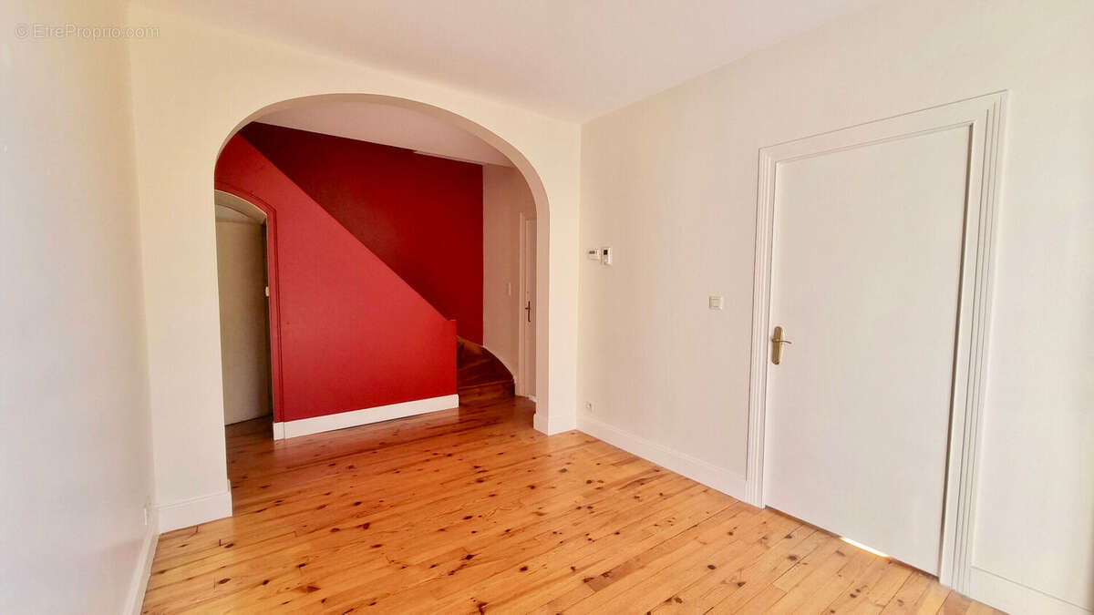 Maison à PONT-DU-CHATEAU