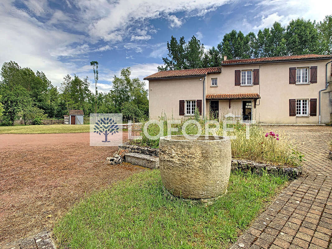 Maison à MONCONTOUR