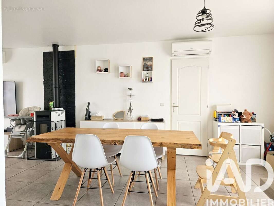 Maison 95 m² à Saint-Leger-Triey  - photo 2