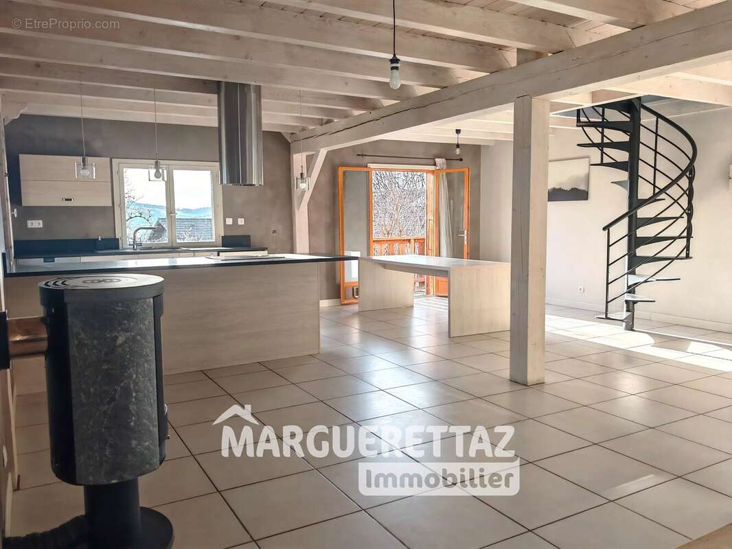 Maison à VIUZ-EN-SALLAZ