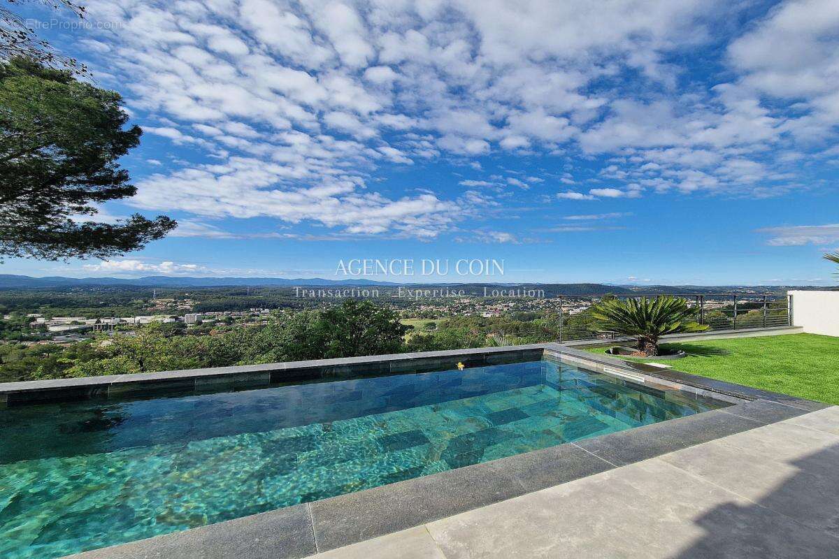 Maison à DRAGUIGNAN