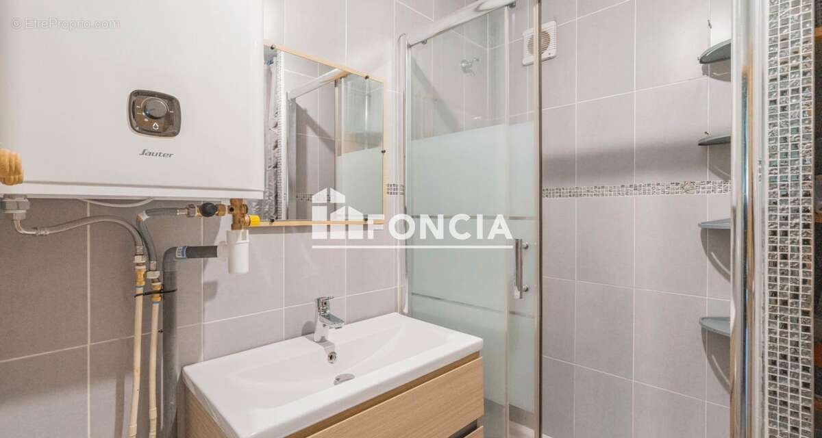Appartement à MARSEILLE-9E