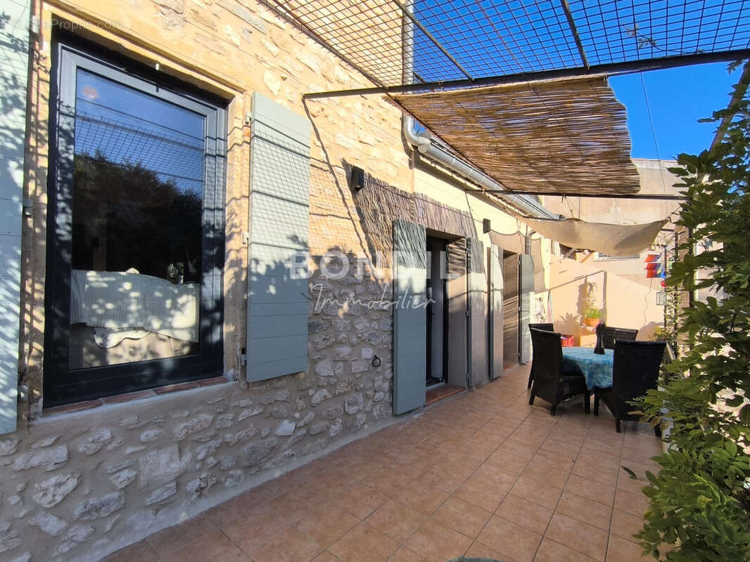 Maison à LA BASTIDE-DES-JOURDANS