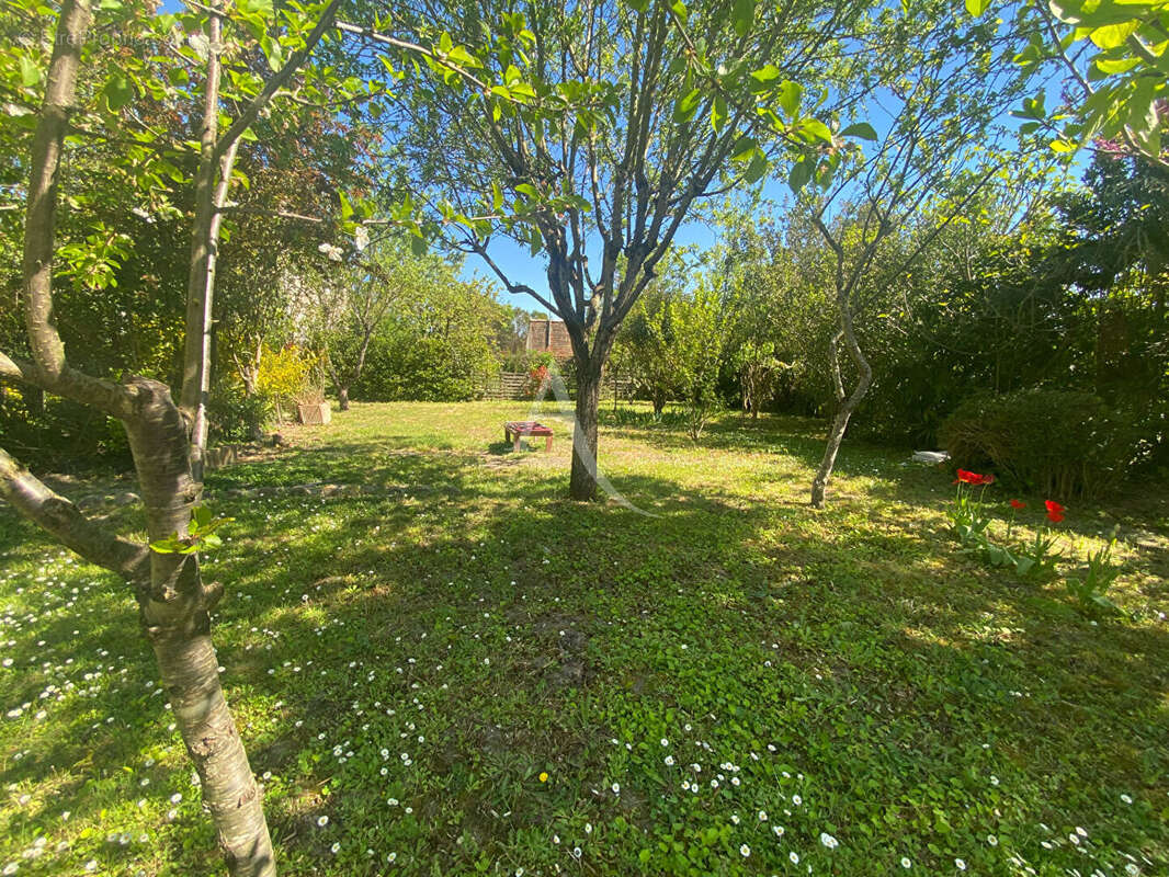 Maison à SAINT-MARTIN-LALANDE