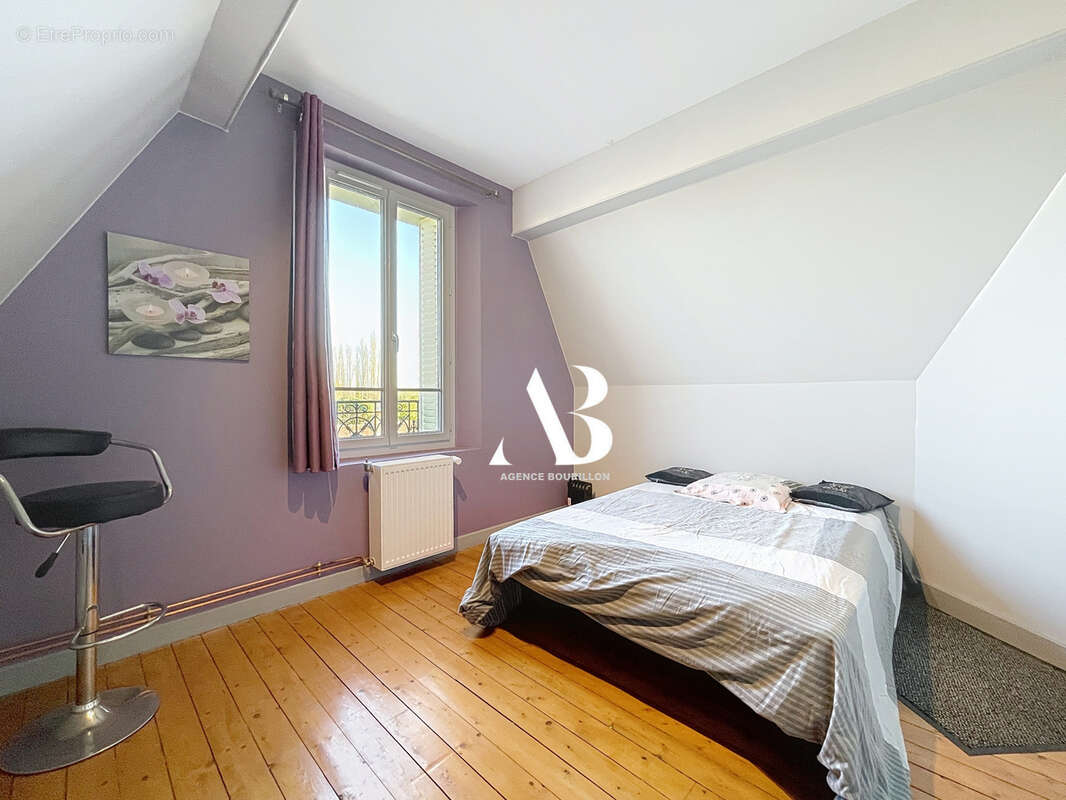 Maison à LA CHAPELLE-RABLAIS