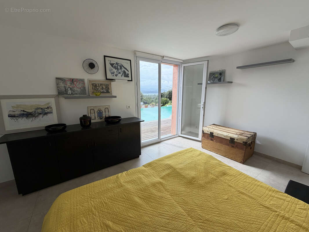 Villa d’exception avec vue mer et montagne à Porto-Vecchio. - photo 10