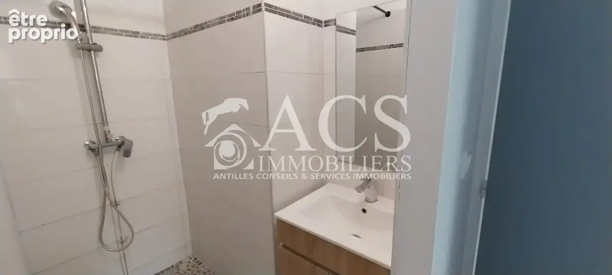 Appartement T2 avec locataire en place, Terreville - SCHOELCHER - photo 6