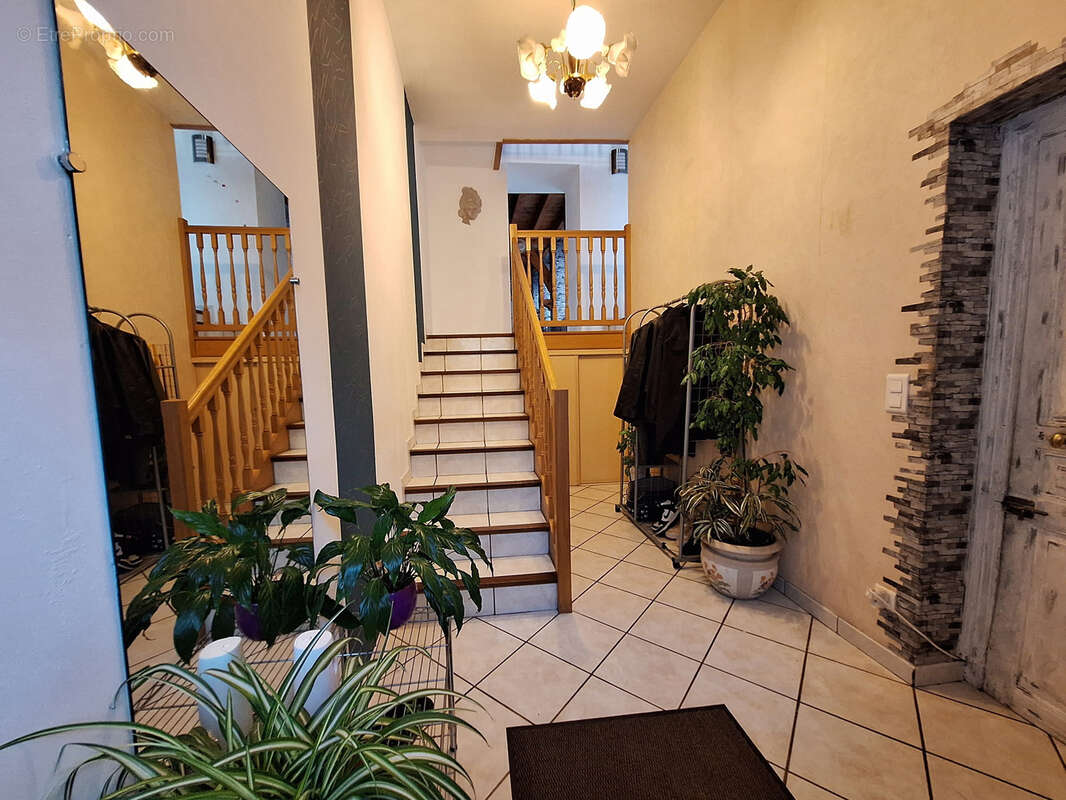 Maison à LA ROCHE-BLANCHE