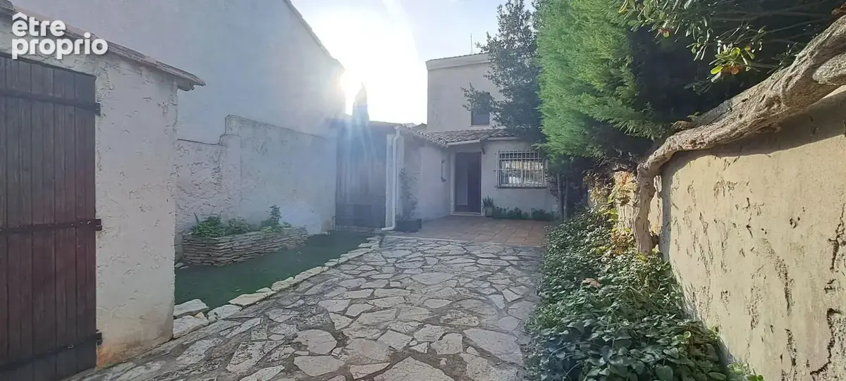 Maison 183 m² à Marseille-9e  - photo 4