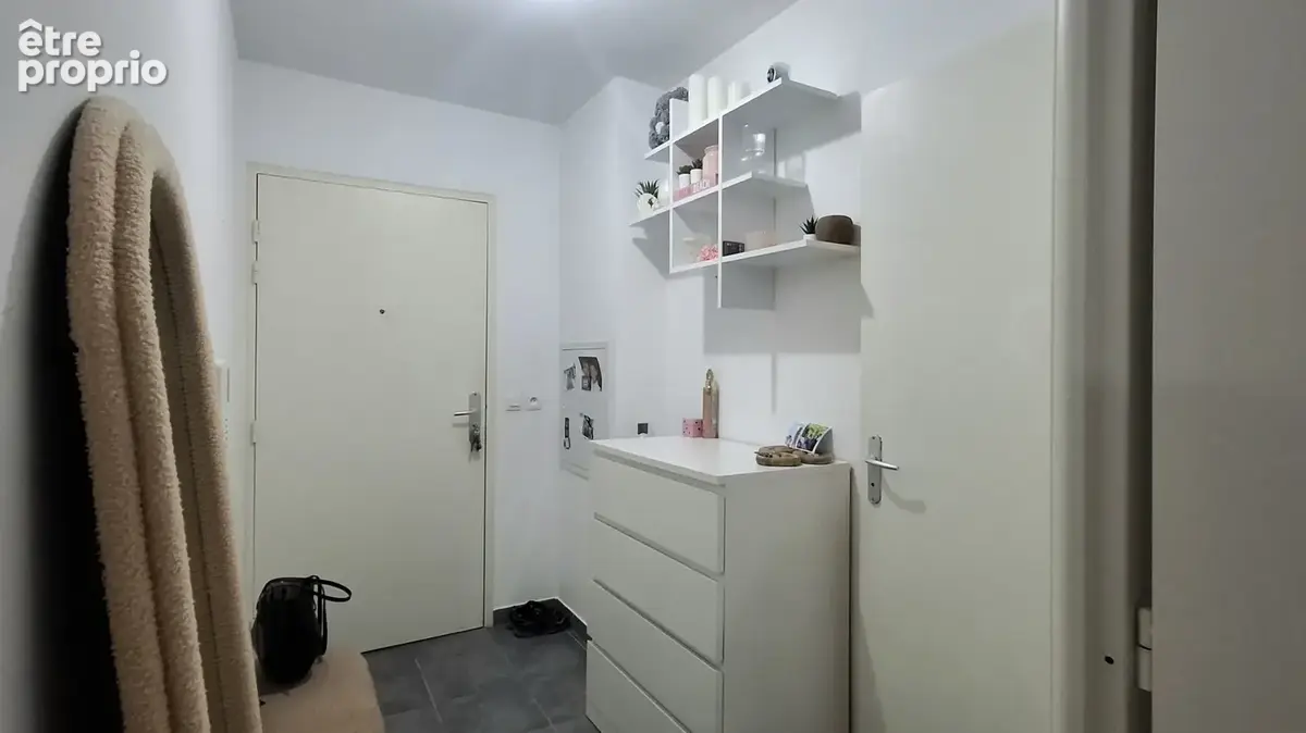 T2 récent de 41m2 avec terrasse de 15m2 - DPE A - photo 3