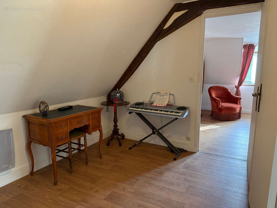 Maison à REMALARD