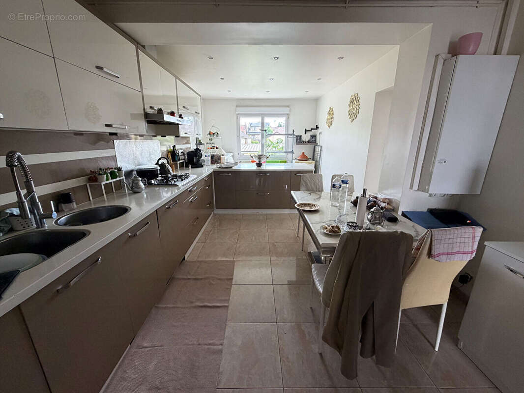 Appartement à LE BLANC-MESNIL