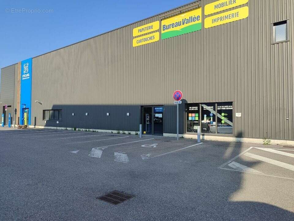 Autre à BOURGOIN-JALLIEU