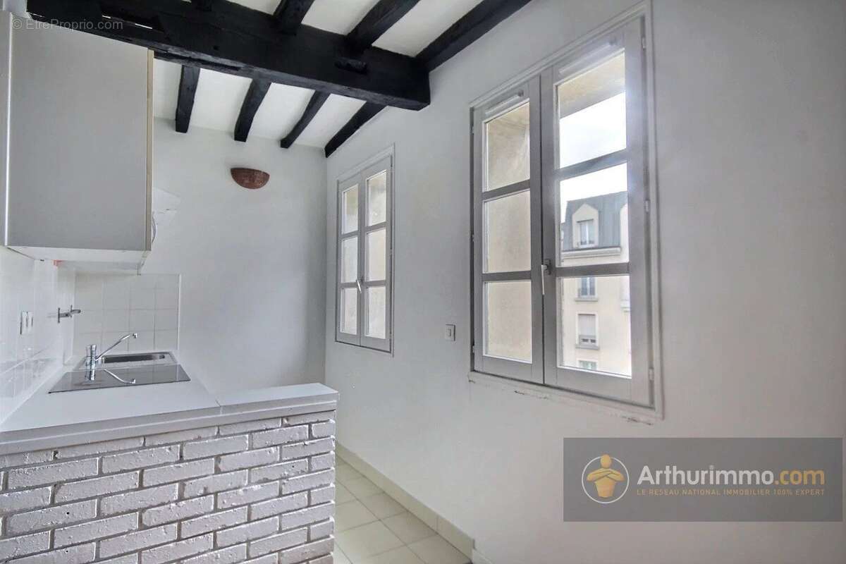 Appartement à CHARENTON-LE-PONT