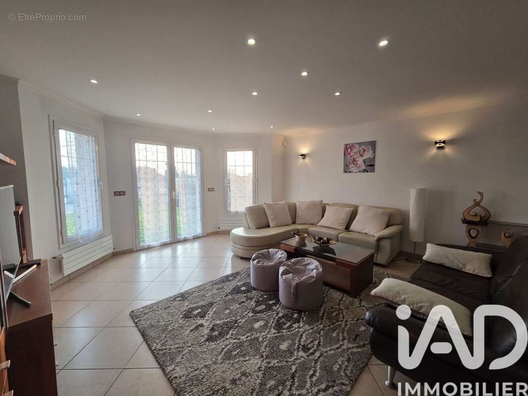 Photo 5 - Maison à ORGERUS