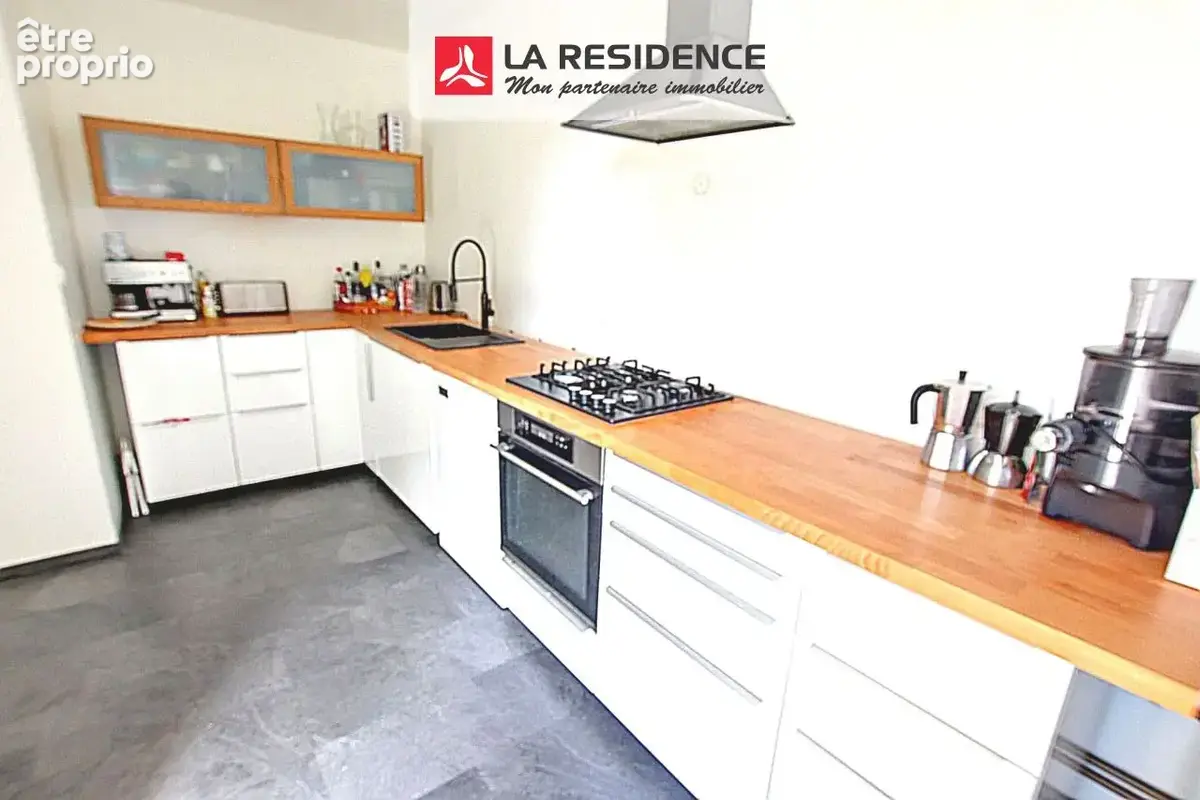 Maison 5 pièces 110 m² à vendre à Le Mesnil-Saint-Denis (78320) - photo 3
