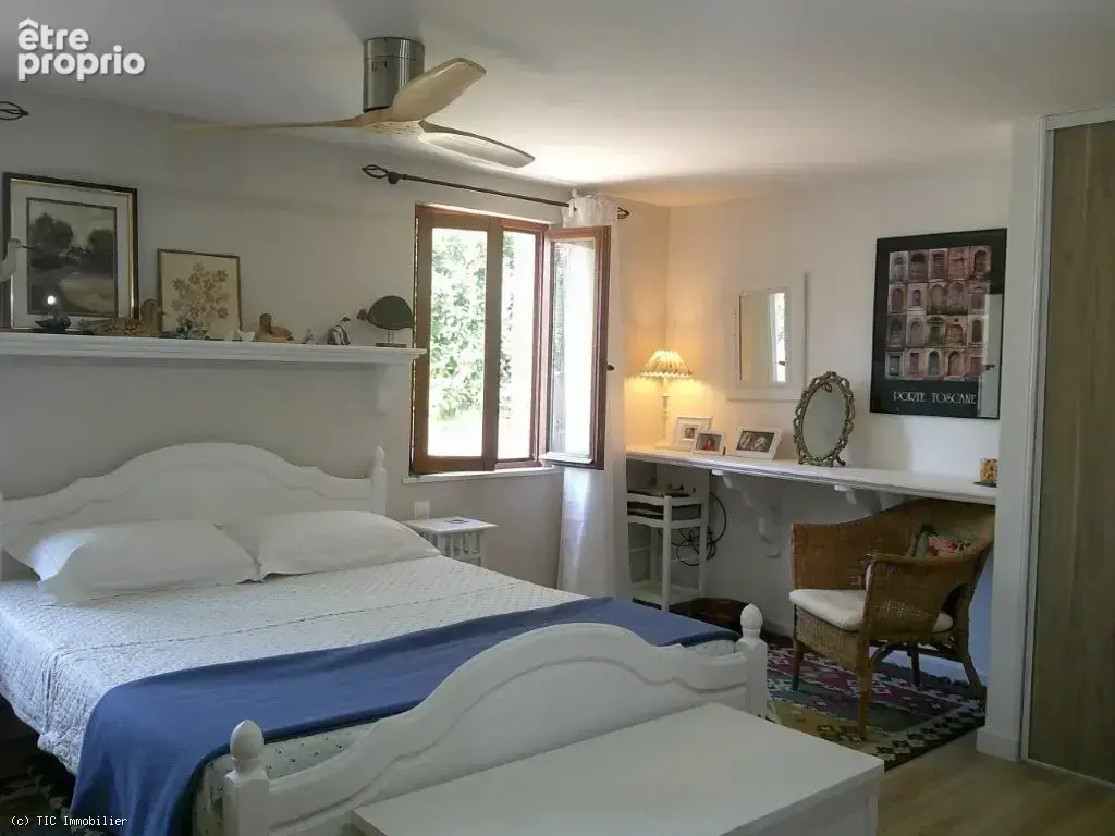 Superbe Maison Individuelle Avec Une Piscine Chauffée et Une Maison À Rénover - photo 27