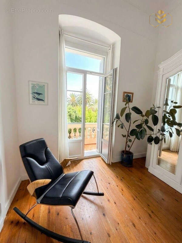 Appartement à MENTON