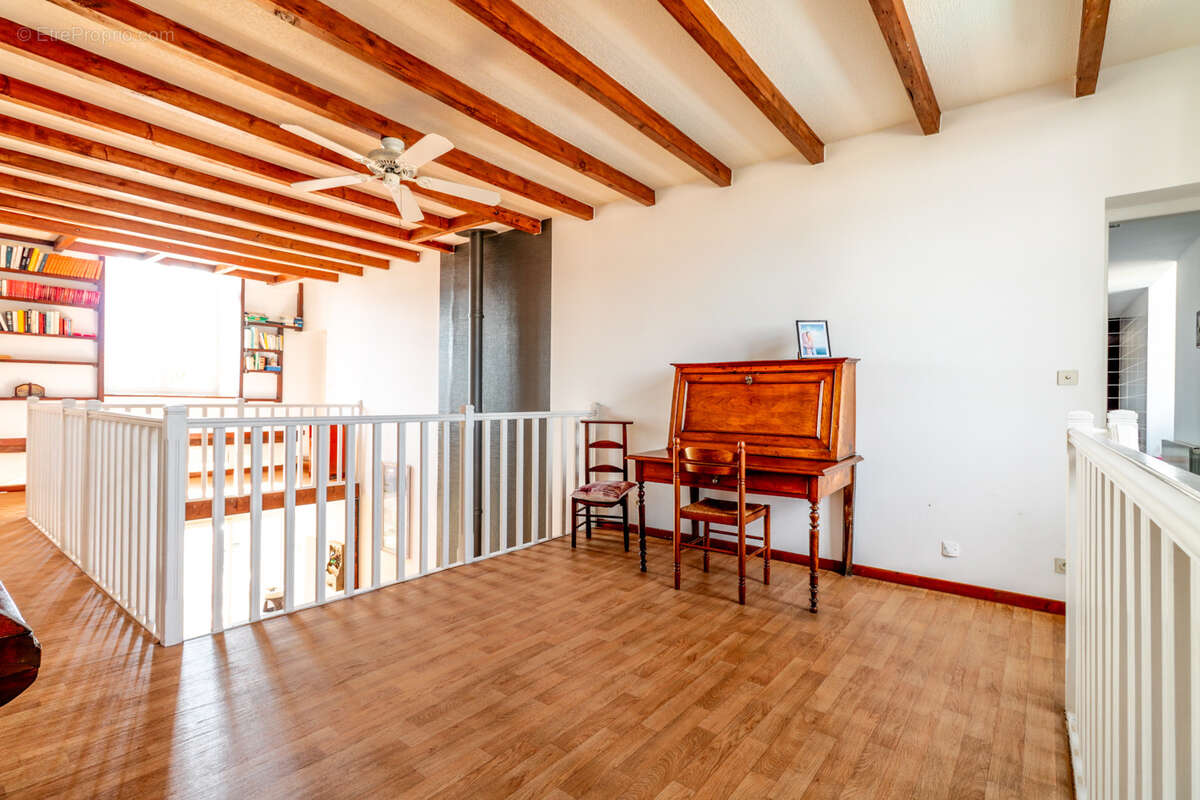 Maison de caractère, 264 m2, 4 chambres, bureau, piscine, dépendances - photo 12