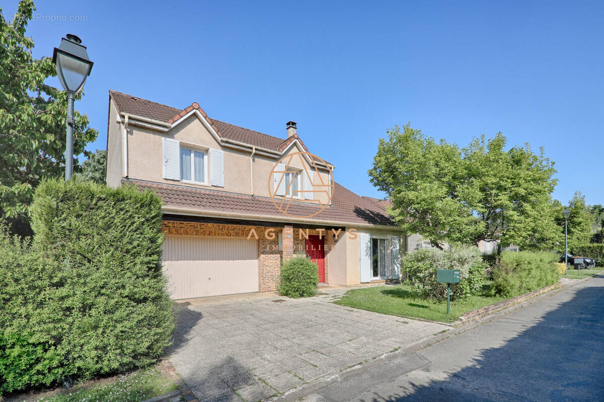 Maison à LE PLESSIS-TREVISE