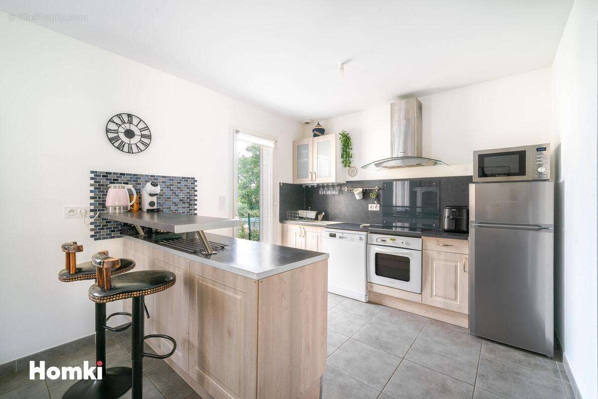 Maison à SAINT-VICTOR-LA-COSTE