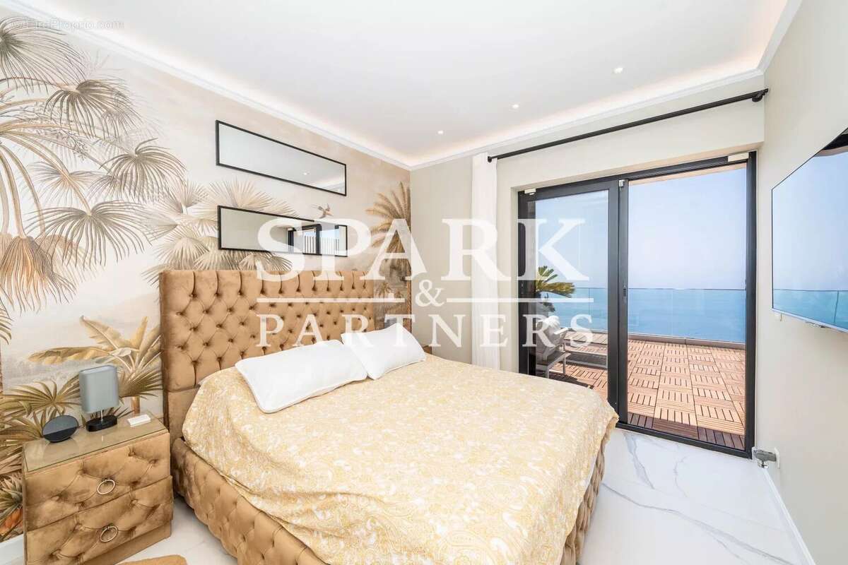 Roquebrune-Cap-Martin - Villa avec vue panoramique sur la mer - photo 16