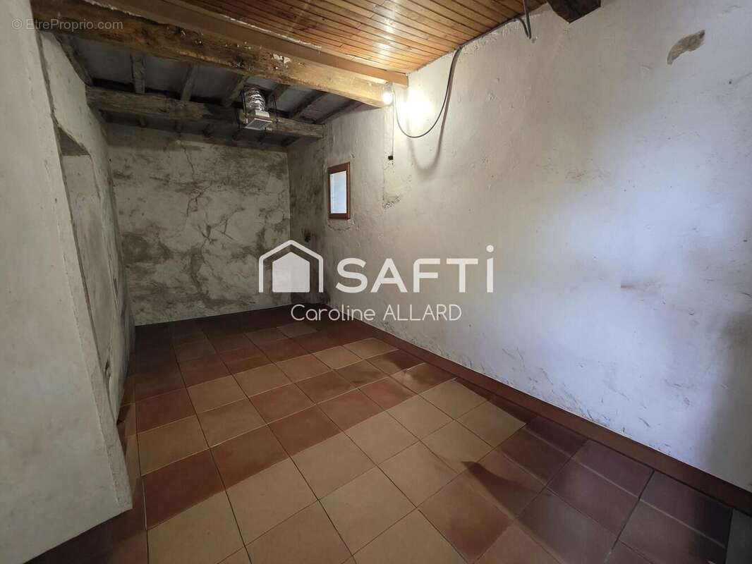 Maison 129 m² à Sauveterre  - photo 8