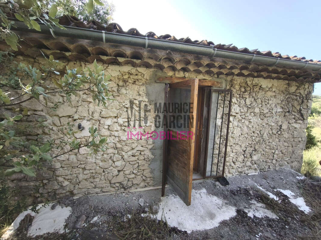 Terrain à MORMOIRON