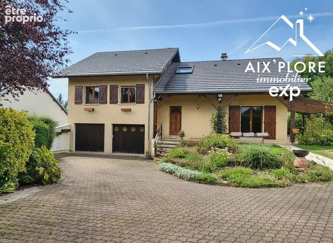 Maison à JACOB-BELLECOMBETTE